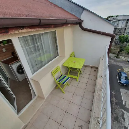Tersus Apartment *